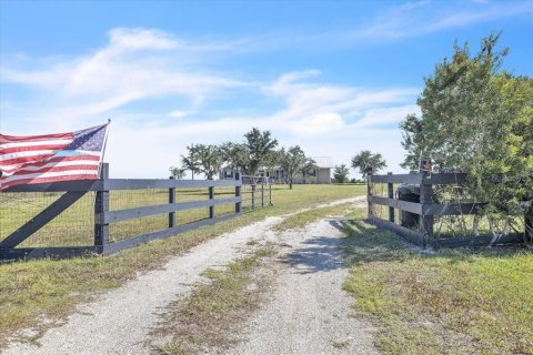 Villa ou maison à vendre à Punta Gorda, Floride: 4 chambres, 218.88 m2 № 2429122 - photo 2
