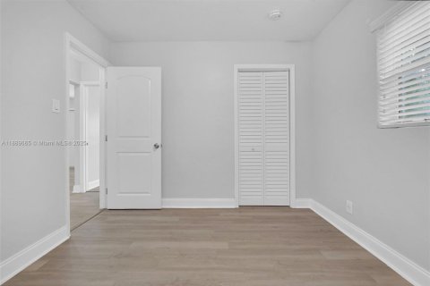 Снять в аренду виллу или дом в Дания-Бич, Флорида 2 спальни, 116.13м2, № 1938930 - фото 15