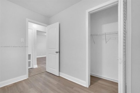 Снять в аренду виллу или дом в Дания-Бич, Флорида 2 спальни, 116.13м2, № 1938930 - фото 16