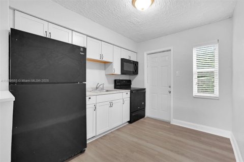 Снять в аренду виллу или дом в Дания-Бич, Флорида 2 спальни, 116.13м2, № 1938930 - фото 8