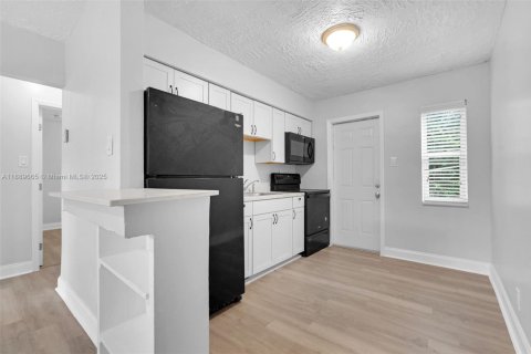 Снять в аренду виллу или дом в Дания-Бич, Флорида 2 спальни, 116.13м2, № 1938930 - фото 7