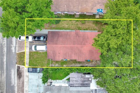 Снять в аренду виллу или дом в Дания-Бич, Флорида 2 спальни, 116.13м2, № 1938930 - фото 21