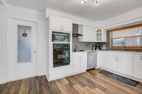 Villa ou maison à vendre à Clearwater, Floride: 3 chambres, 146.51 m2 № 1904621 - photo 10