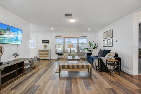 Villa ou maison à vendre à Clearwater, Floride: 3 chambres, 146.51 m2 № 1904621 - photo 3