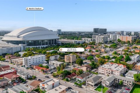 Villa ou maison à vendre à Miami, Floride: 2 chambres, 101.26 m2 № 2019539 - photo 18