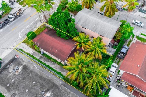 Villa ou maison à vendre à Miami, Floride: 2 chambres, 101.26 m2 № 2019539 - photo 4