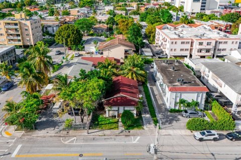 Villa ou maison à vendre à Miami, Floride: 2 chambres, 101.26 m2 № 2019539 - photo 11
