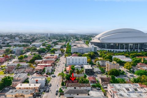 Villa ou maison à vendre à Miami, Floride: 2 chambres, 101.26 m2 № 2019539 - photo 17