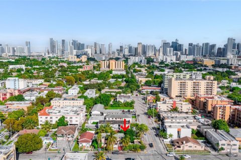 Villa ou maison à vendre à Miami, Floride: 2 chambres, 101.26 m2 № 2019539 - photo 15