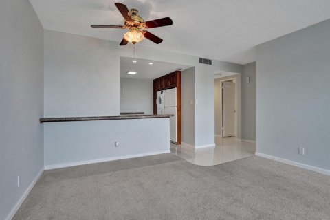 Condo in Fort Lauderdale, Florida, 1 bedroom № 2154162 - photo 4