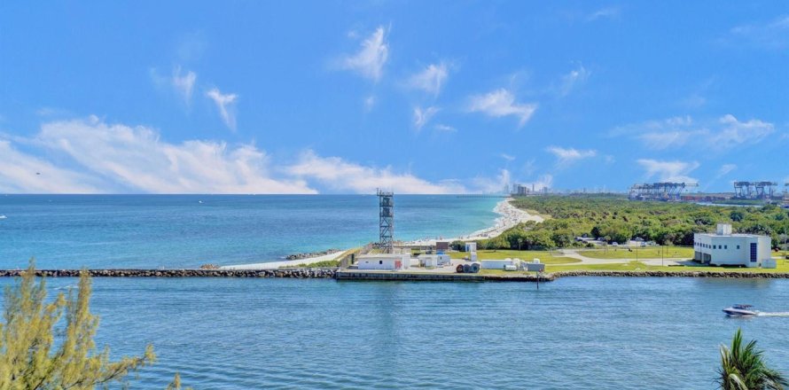 Condo in Fort Lauderdale, Florida, 1 bedroom № 2154162