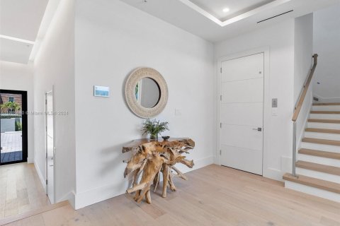 Townhouse in North Miami Beach, Florida 4 bedrooms, 313.55 sq.m. № 1467222 - photo 9