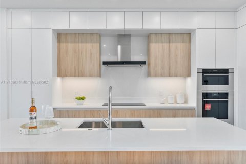 Townhouse in North Miami Beach, Florida 4 bedrooms, 313.55 sq.m. № 1467222 - photo 25