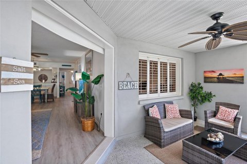 Copropriété à louer à Sarasota, Floride: 2 chambres, 89.09 m2 № 877212 - photo 4