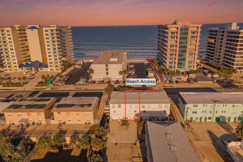 Condo in Daytona Beach, Florida, 2 bedrooms № 2145556