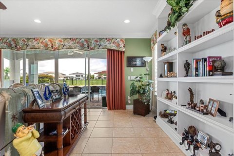House in Four Corners, Florida 5 bedrooms, 309.18 sq.m. № 1773989 - photo 12