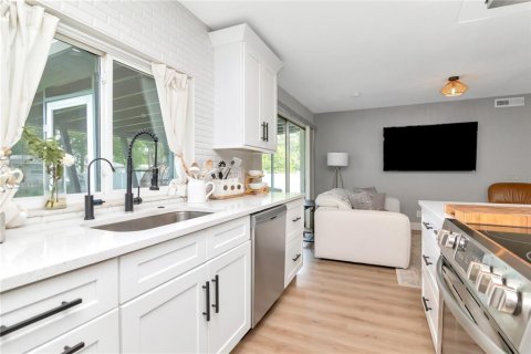 Casa en venta en Tampa, Florida, 3 dormitorios, 123.19 m2 № 1614651 - foto 13