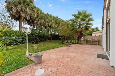 Villa ou maison à vendre à Pembroke Pines, Floride: 4 chambres, 203.36 m2 № 2041127 - photo 23