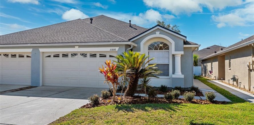 House in Wesley Chapel, Florida 2 bedrooms, 158.21 sq.m. № 1533044