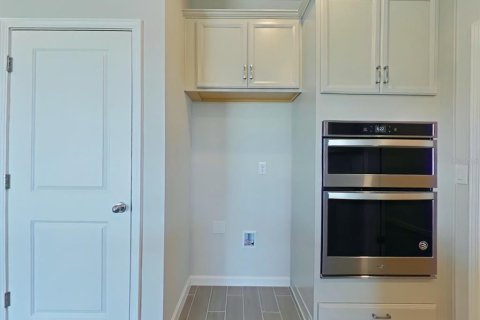 House in Windermere, Florida 6 bedrooms, 412.76 sq.m. № 1919541 - photo 6