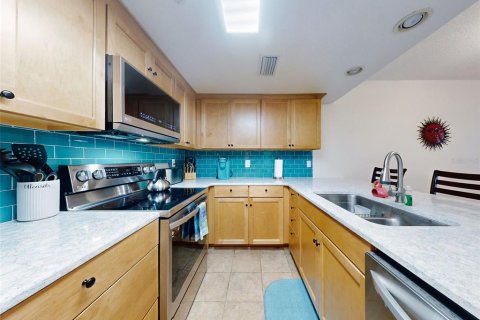 Condo in New Smyrna Beach, Florida, 2 bedrooms  № 1564699 - photo 7
