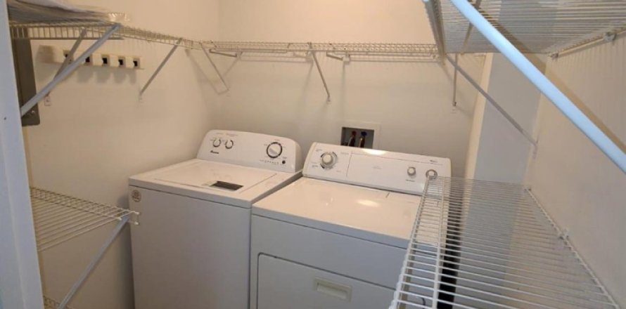 Condominio en West Palm Beach, Florida, 1 dormitorio  № 1189932