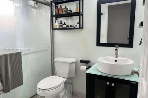 Touwnhouse à vendre à Hollywood, Floride: 3 chambres, 132.57 m2 № 1976746 - photo 8