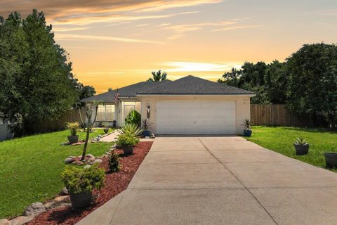 House in Ocala, Florida 3 bedrooms, 130.71 sq.m. № 2296840