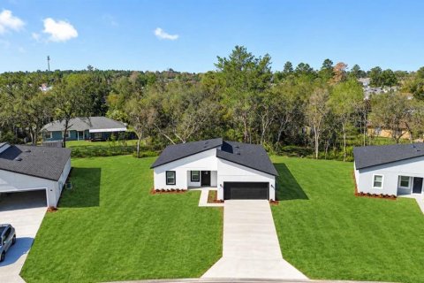 Villa ou maison à louer à Ocala, Floride: 4 chambres, 170.29 m2 № 2427646 - photo 2