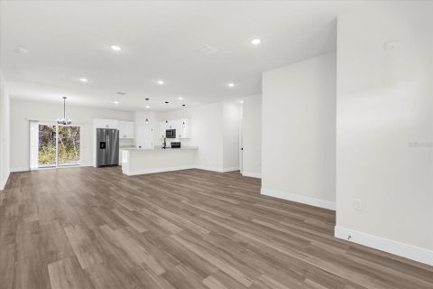 Villa ou maison à louer à Ocala, Floride: 4 chambres, 170.29 m2 № 2427646 - photo 3