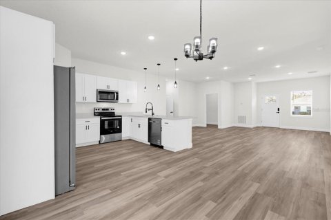 Villa ou maison à louer à Ocala, Floride: 4 chambres, 170.29 m2 № 2427646 - photo 4