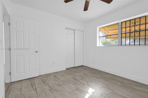Appartement à louer à Miami, Floride: 2 chambres, 145.39 m2 № 2079873 - photo 17