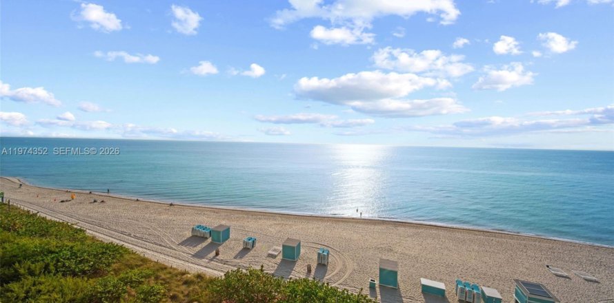 Кондоминиум с 1 спальней в Майами-Бич, Флорида № 2049763