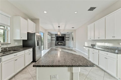 Casa en venta en Wesley Chapel, Florida, 5 dormitorios, 275.36 m2 № 1913770 - foto 20