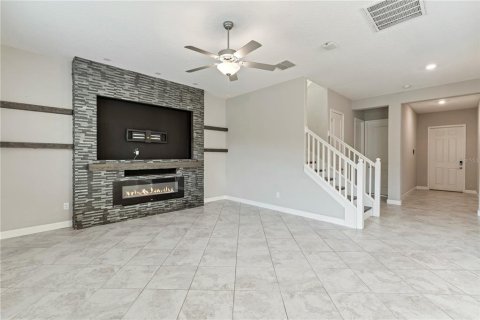 Casa en venta en Wesley Chapel, Florida, 5 dormitorios, 275.36 m2 № 1913770 - foto 8