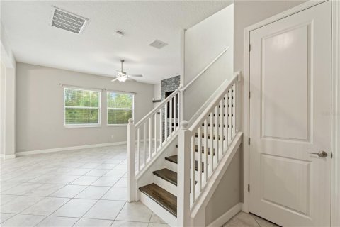 Casa en venta en Wesley Chapel, Florida, 5 dormitorios, 275.36 m2 № 1913770 - foto 5