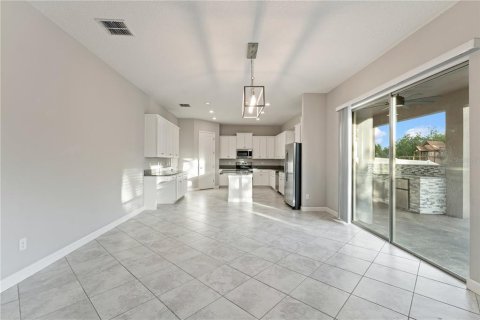 Casa en venta en Wesley Chapel, Florida, 5 dormitorios, 275.36 m2 № 1913770 - foto 12