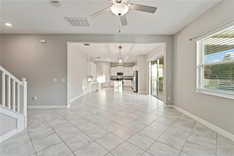 Casa en venta en Wesley Chapel, Florida, 5 dormitorios, 275.36 m2 № 1913770 - foto 11
