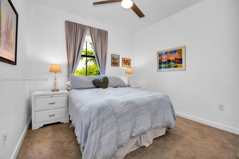 Casa en venta en Homestead, Florida, 3 dormitorios, 186.18 m2 № 1836677 - foto 24