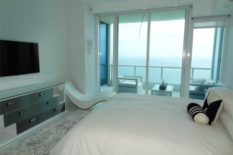 Condo in Miami Beach, Florida, 2 bedrooms  № 1897977 - photo 7