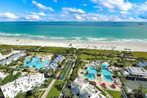Condo in Miami Beach, Florida, 2 bedrooms  № 1897977 - photo 14