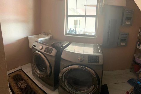Купить виллу или дом в Холидэй, Флорида 5 комнат, 497.96м2, № 2338932 - фото 26