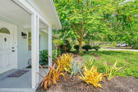 Casa en venta en Sarasota, Florida, 3 dormitorios, 104.61 m2 № 2143424 - foto 3