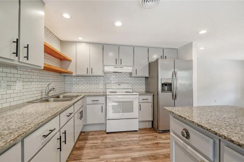 Casa en venta en Sarasota, Florida, 3 dormitorios, 104.61 m2 № 2143424 - foto 10