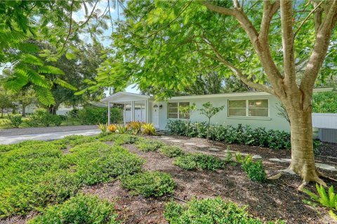 Casa en venta en Sarasota, Florida, 3 dormitorios, 104.61 m2 № 2143424 - foto 2
