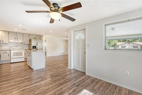 Casa en venta en Sarasota, Florida, 3 dormitorios, 104.61 m2 № 2143424 - foto 12