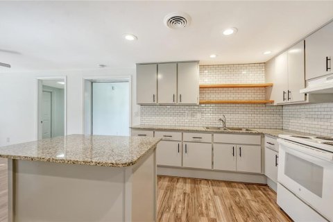 Casa en venta en Sarasota, Florida, 3 dormitorios, 104.61 m2 № 2143424 - foto 7