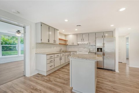 Casa en venta en Sarasota, Florida, 3 dormitorios, 104.61 m2 № 2143424 - foto 8
