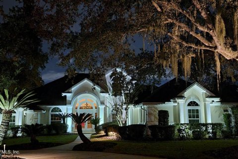 House in Ponte Vedra Beach, Florida 5 bedrooms, 359.9 sq.m. № 918032 - photo 1