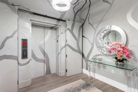 Copropriété à vendre à Sarasota, Floride: 3 chambres, 343.74 m2 № 2419178 - photo 9